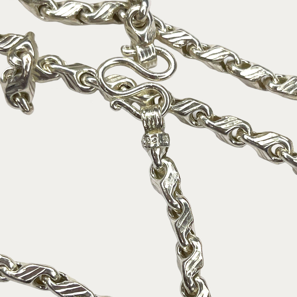 Macro close-up of 925 sterling silver chain clasp 
