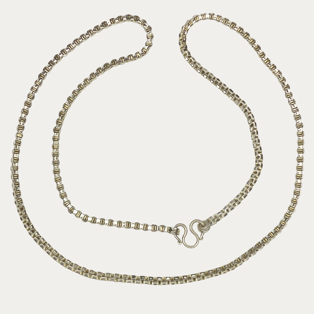 Solid silver Solid silver men’s chain, box link design, full view