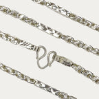 Close-up of solid silver Sugarcane Fluted Bar chain clasp and links
