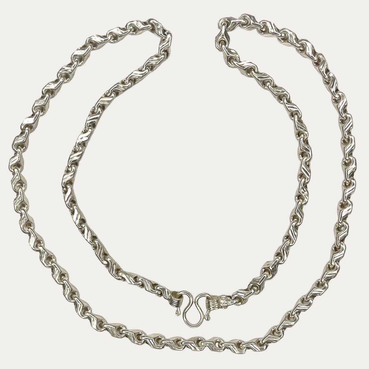 Solid 925 silver teardrop men’s chain, full view
