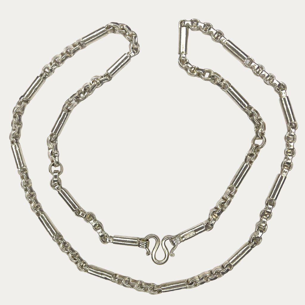 Everyday silver chain for men, in round figaro belcher style