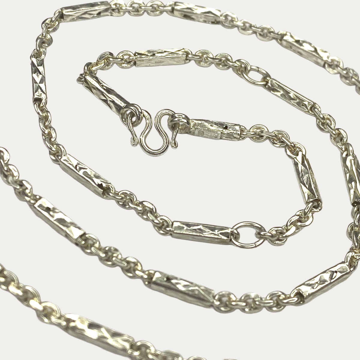 Close-up of khmer sugarcane link chain in solid 925 silver